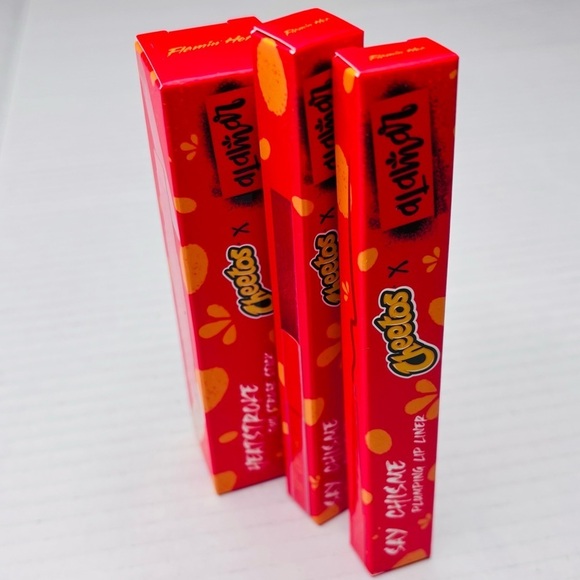 Cheetos x Alamar Collection Bundle - Picture 2 of 3